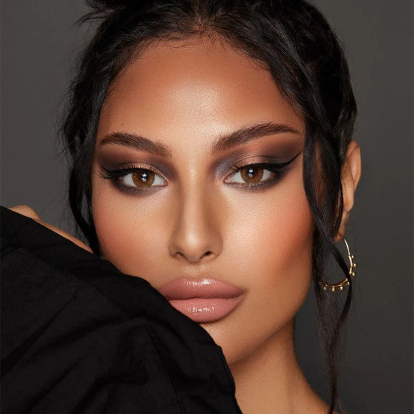 Bella One Day Hazel Honey colour contact lenses with 55% water content