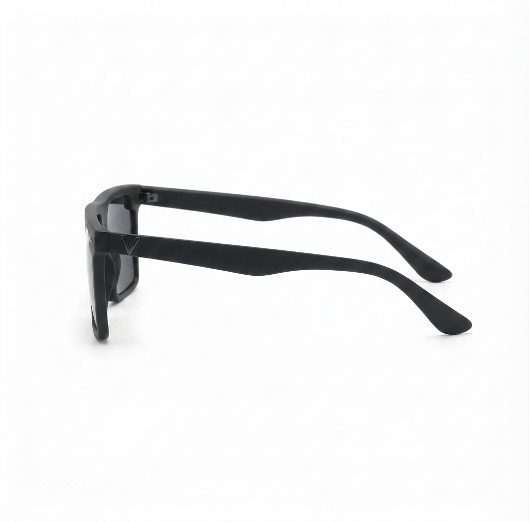Stylish black flat-top men's sunglasses for everyday wear