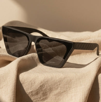 Chic Black Rectangular Cat-Eye Sunglasses UV Protection Retro Fashion Frame | Female Sunglasses