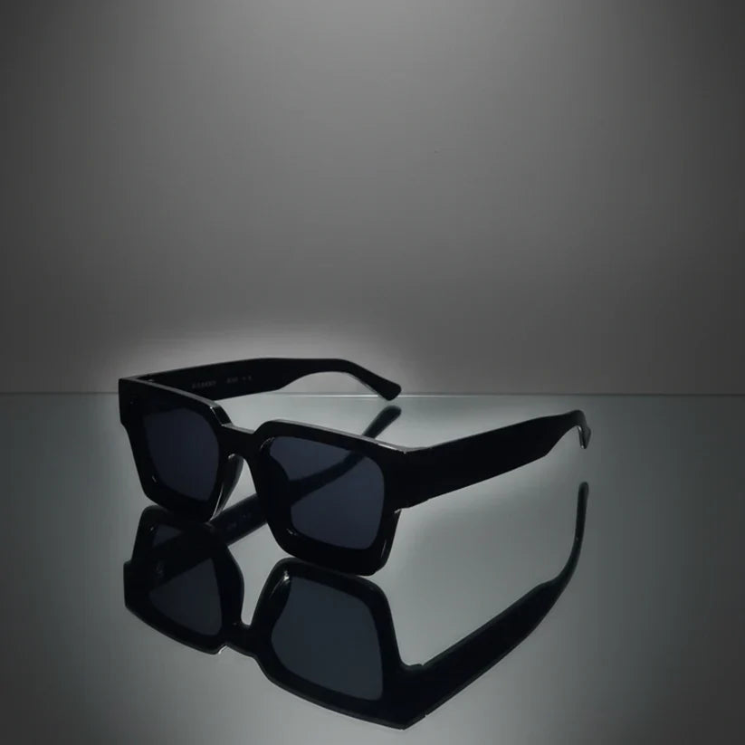 Vintage Black Polarized Sunglasses – Classic Style & UV Protection | Optical Plaza