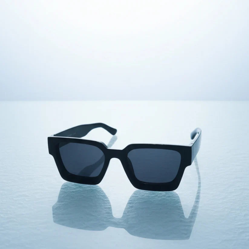 Vintage Black Polarized Sunglasses – Classic Style & UV Protection | Optical Plaza
