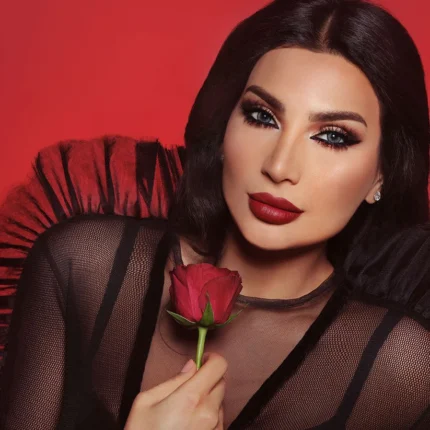 Glow Radiant Grey Contact Lenses | Optical Plaza