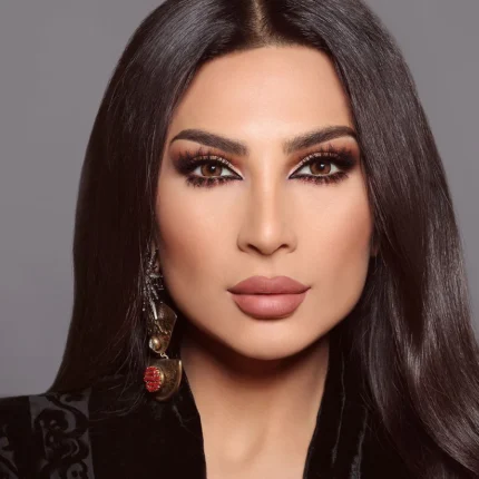 Glow Radiant Brown Contact Lenses | Optical Plaza