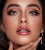 Veni Taylor Green Colored Contact Lens – VC-06 | Optical Plaza